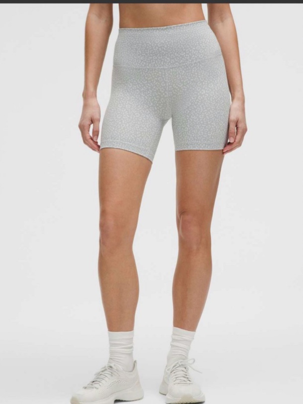 lululemon Wunder Train High-Rise Short 6"